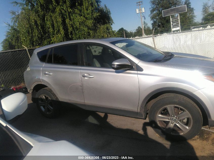 2015 TOYOTA RAV4 XLE - JTMRFREV7FD134956