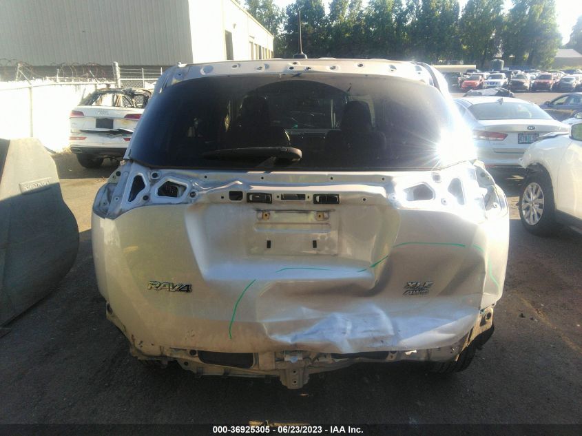 2015 TOYOTA RAV4 XLE - JTMRFREV7FD134956