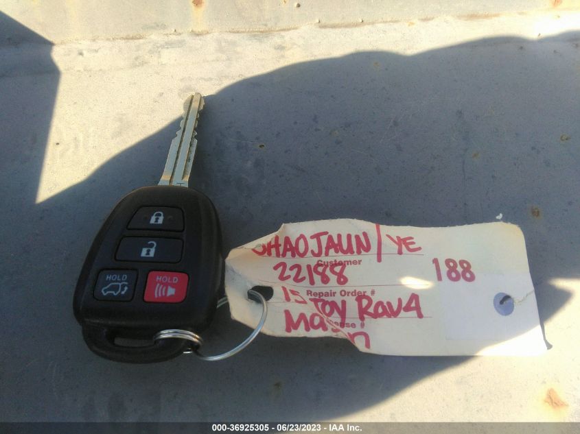 2015 TOYOTA RAV4 XLE - JTMRFREV7FD134956