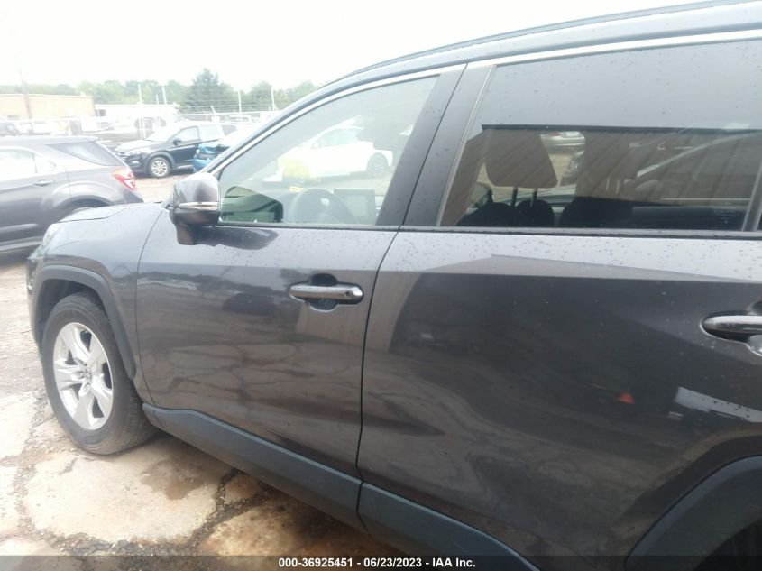 2019 TOYOTA RAV4 XLE/XLE PREMIUM - JTMW1RFV2KD039389