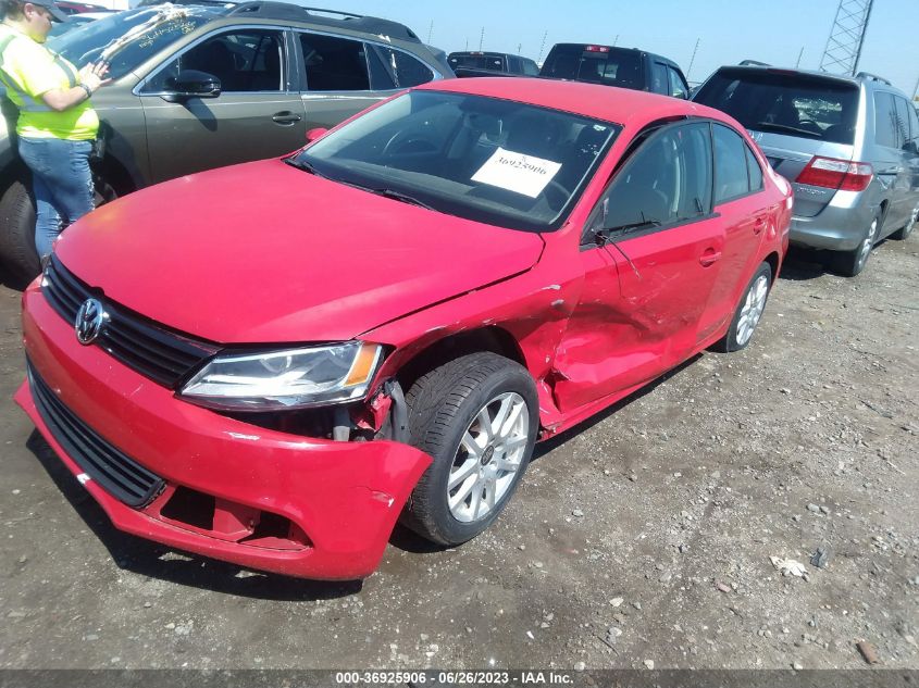 2014 VOLKSWAGEN JETTA SEDAN SE - 3VWD17AJ0EM415853