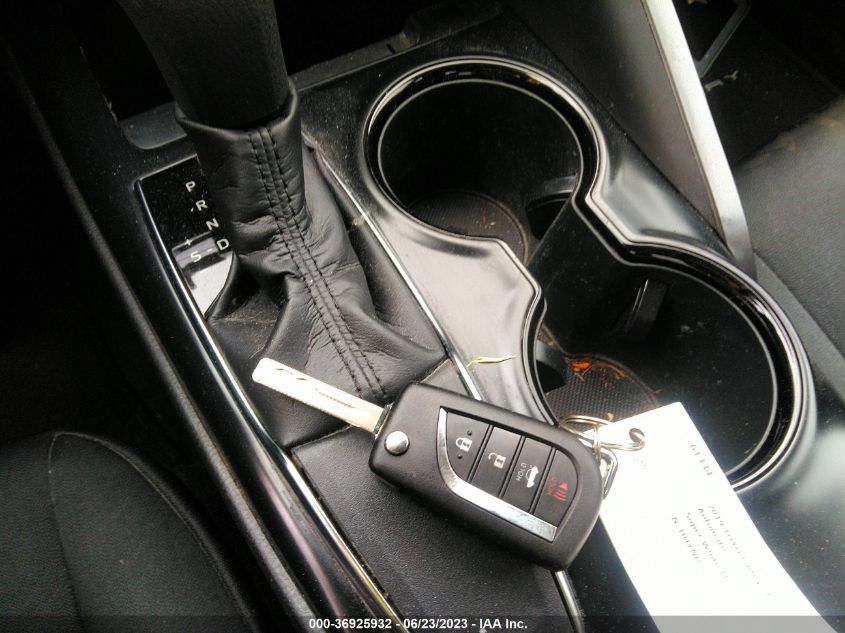 2019 TOYOTA CAMRY LE/SE/XLE/L - 4T1B11HK2KU856117