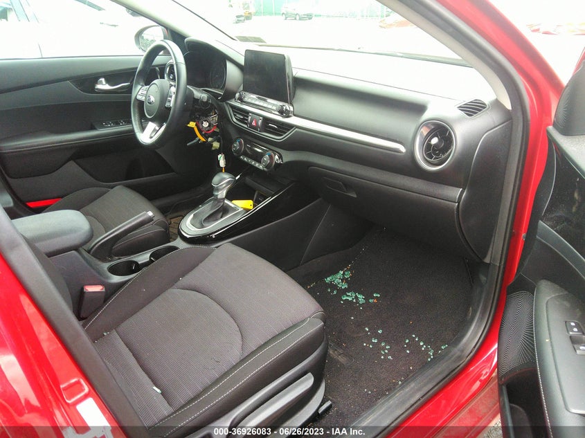 VIN 3KPF34AD8KE017245 2019 KIA FORTE S