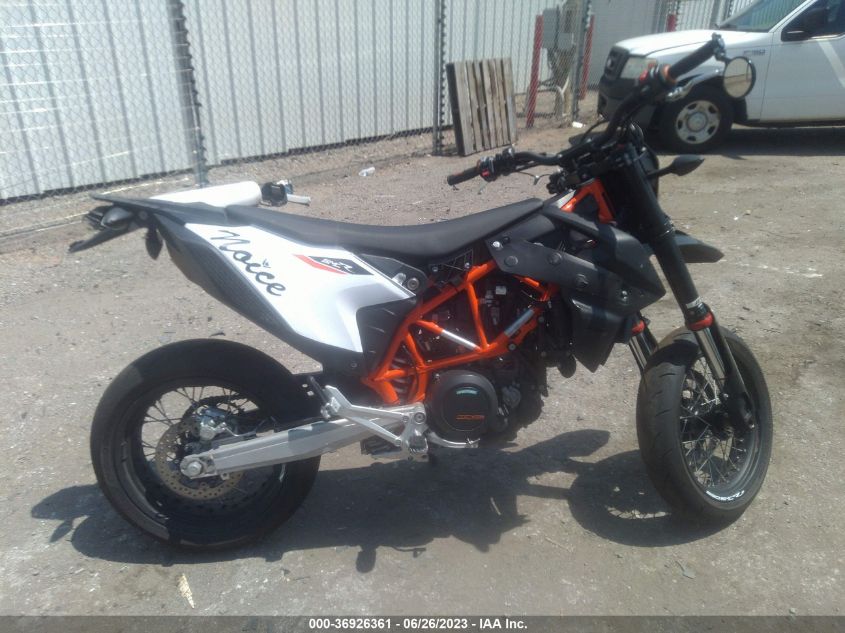2019 KTM 690 SMC R VBKLSV40XKM754600