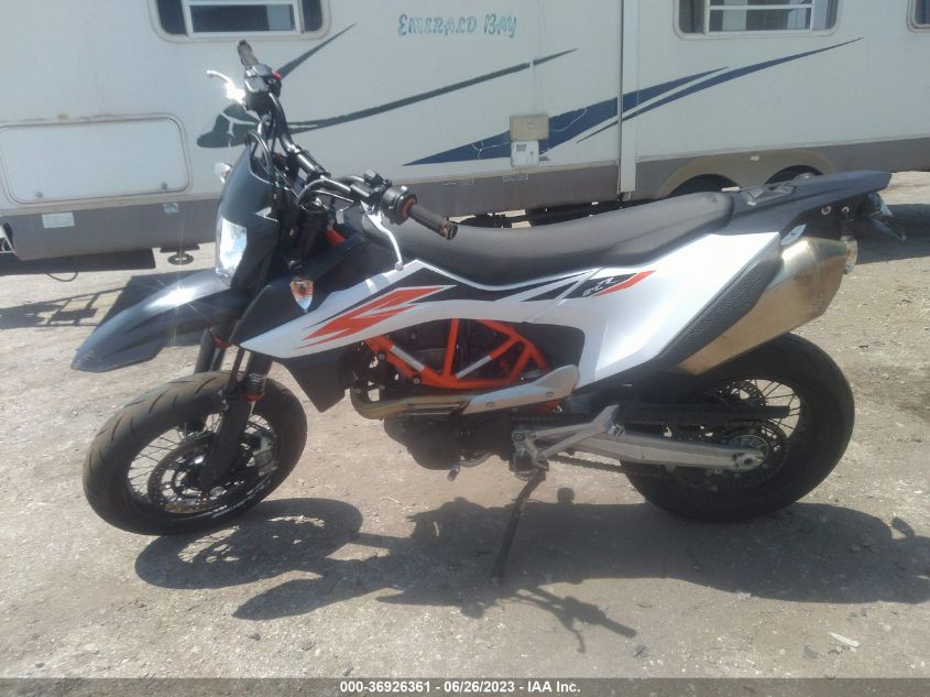 2019 KTM 690 SMC R VBKLSV40XKM754600