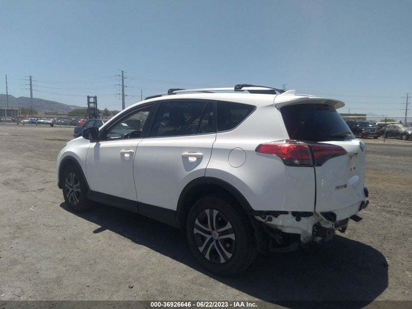 VIN JTMZFREV7JD122640 2018 TOYOTA RAV4 LE