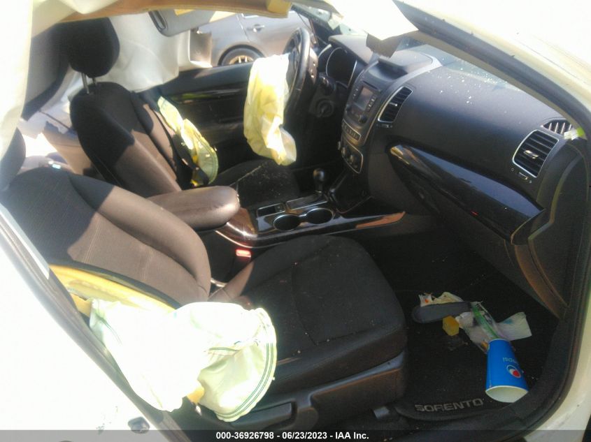 2014 KIA SORENTO LX - 5XYKTCA63EG531974