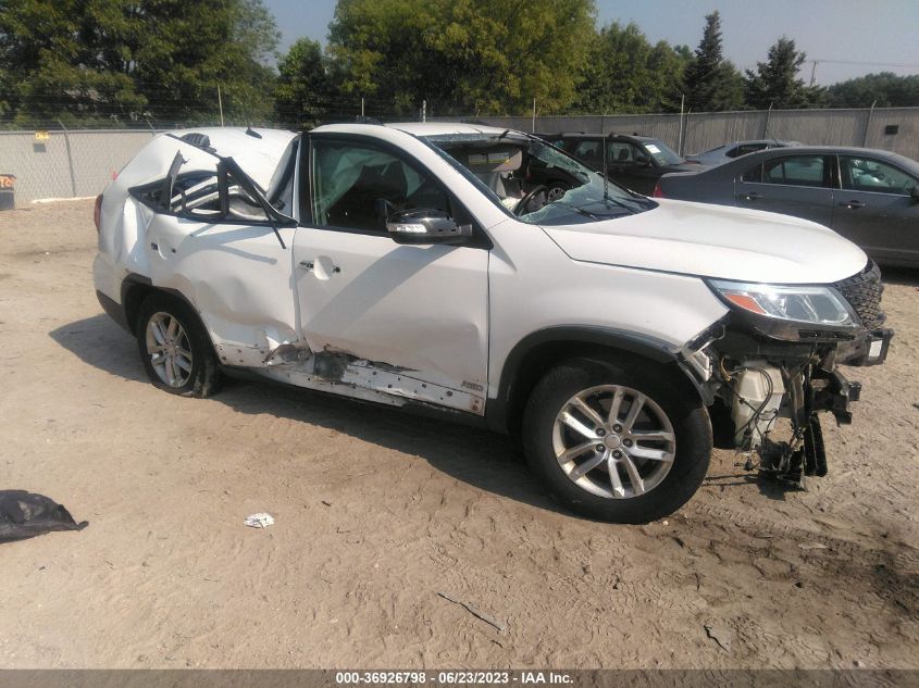 2014 KIA SORENTO LX - 5XYKTCA63EG531974