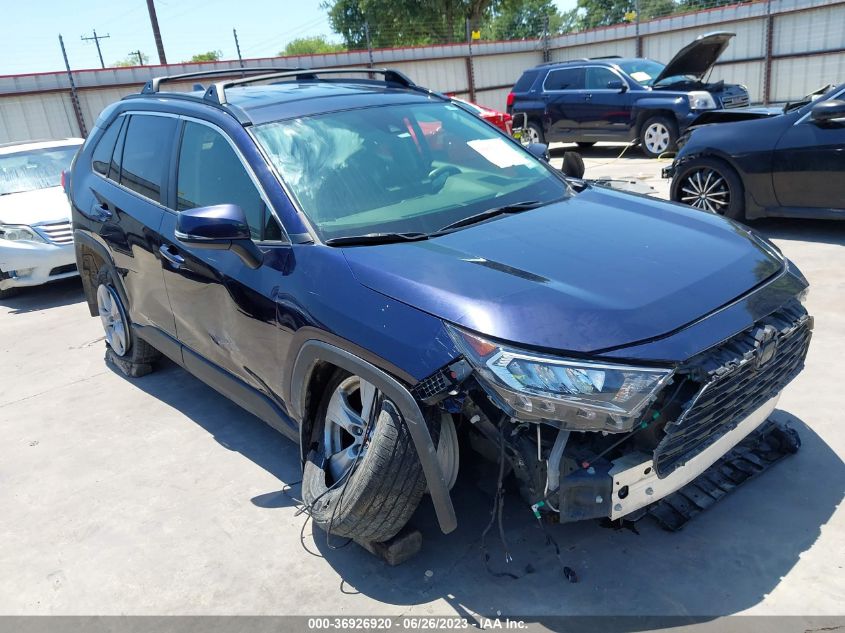 2021 TOYOTA RAV4 XLE - JTMP1RFV0MD077100