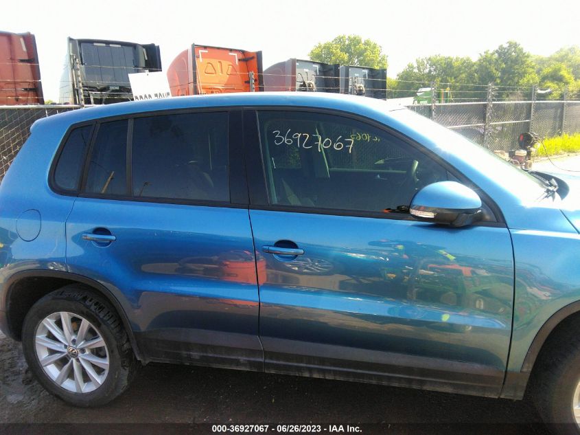 2017 VOLKSWAGEN TIGUAN - WVGBV7AX7HK045804