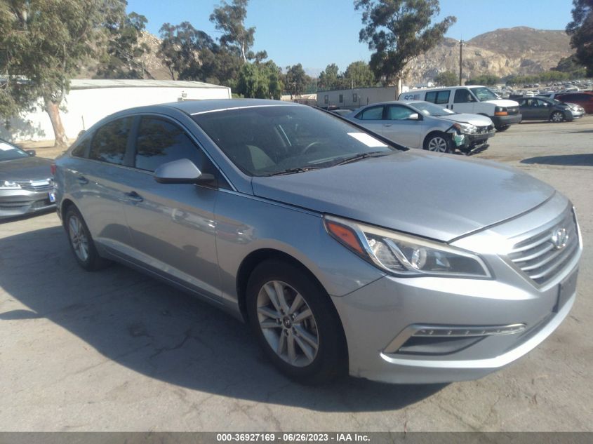 2015 HYUNDAI SONATA 2.4L SE - 5NPE24AF2FH074476