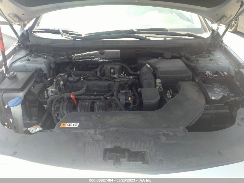 2015 HYUNDAI SONATA 2.4L SE - 5NPE24AF8FH185968