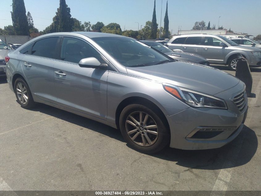 2015 HYUNDAI SONATA 2.4L SE - 5NPE24AF8FH185968