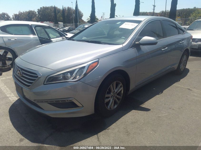 2015 HYUNDAI SONATA 2.4L SE - 5NPE24AF8FH185968