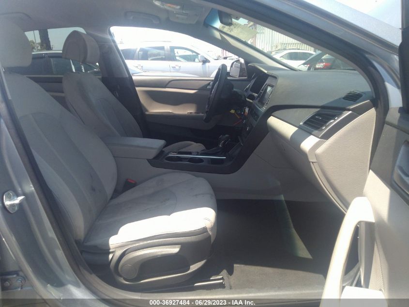 2015 HYUNDAI SONATA 2.4L SE - 5NPE24AF8FH185968