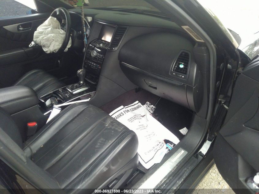2017 INFINITI QX70 - JN8CS1MW7HM412002