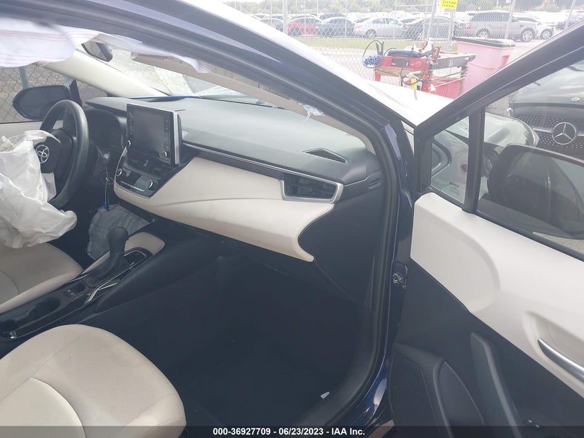 VIN 5YFEPMAE9MP195272 2021 TOYOTA COROLLA LE