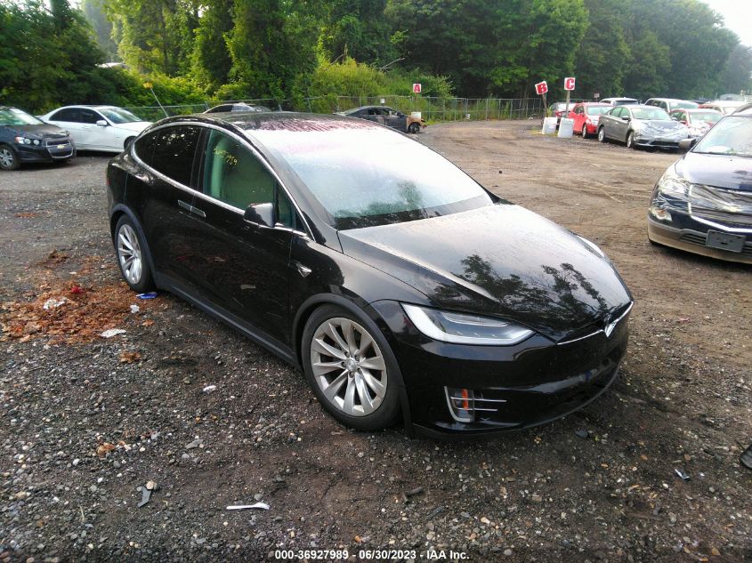 5YJXCBE27HF037829 TESLA MODEL X 90D/75D/100D 2017