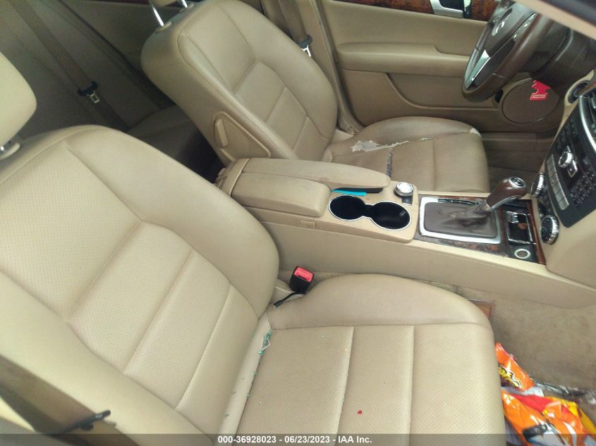 2013 MERCEDES-BENZ C-CLASS C 250 - WDDGF4HB3DA808939