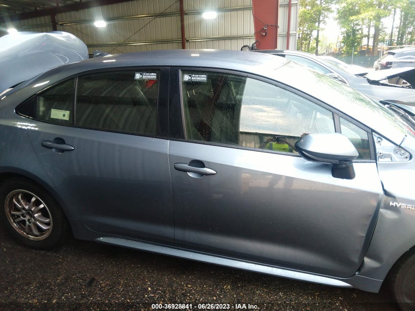 VIN JTDEAMDE5MJ028084 2021 TOYOTA COROLLA HYBRID LE