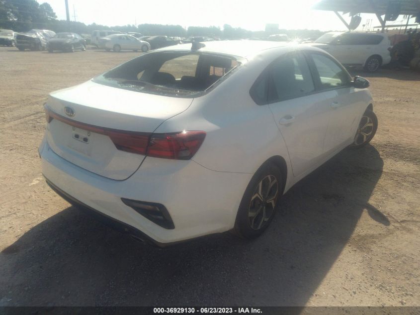 3KPF24AD1ME394196 Kia Forte LXS 4