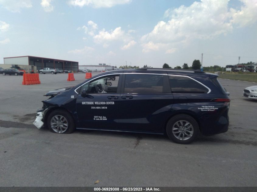 2021 TOYOTA SIENNA LE - 5TDKRKECXMS058343