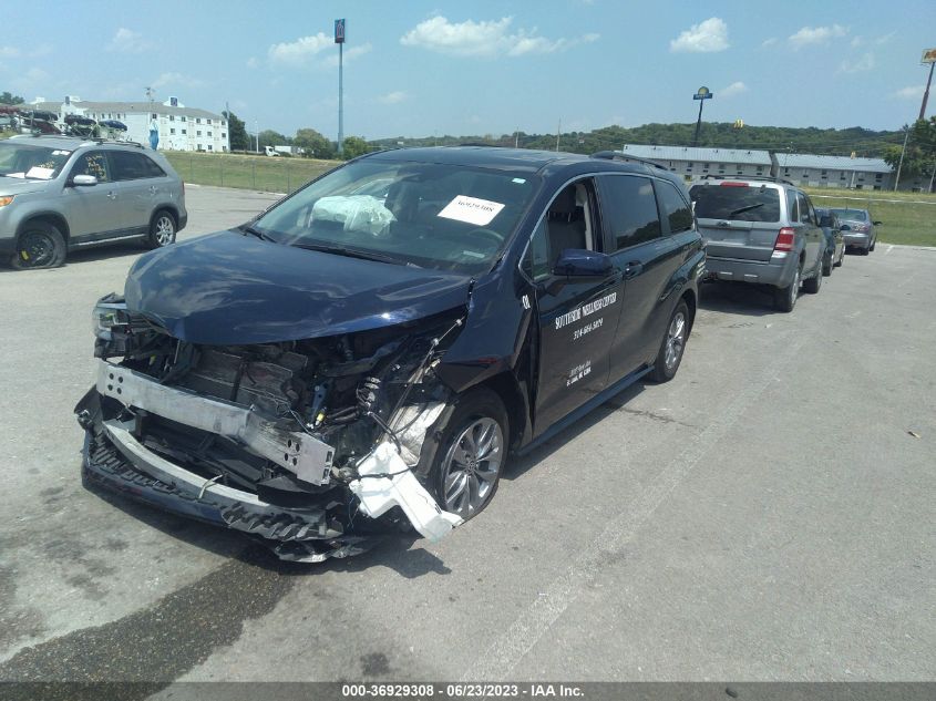 2021 TOYOTA SIENNA LE - 5TDKRKECXMS058343