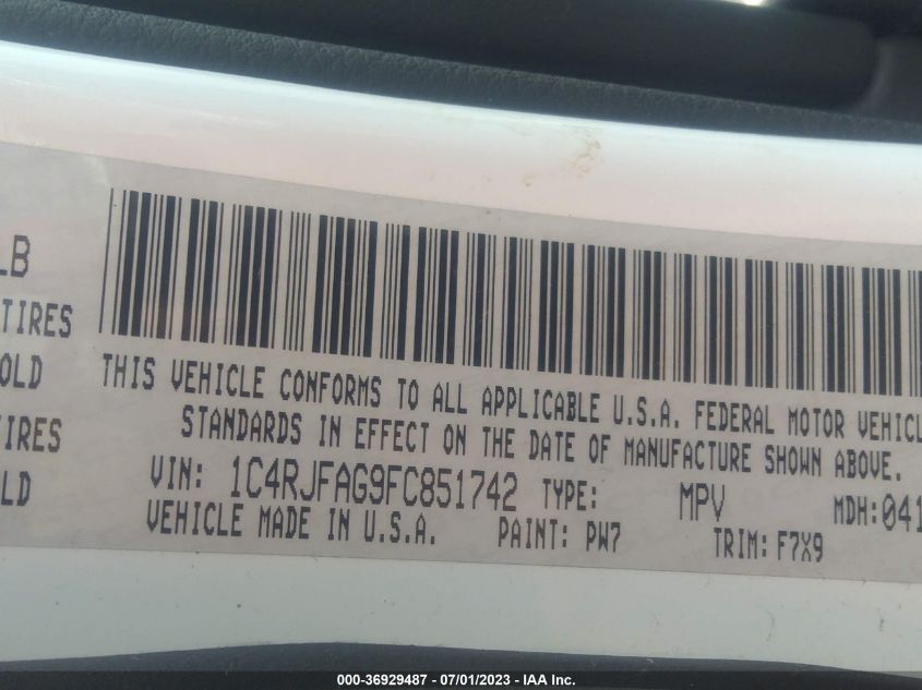 2015 JEEP GRAND CHEROKEE LAREDO - 1C4RJFAG9FC851742
