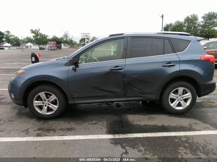 2013 TOYOTA RAV4 XLE - JTMRFREV4D5017326