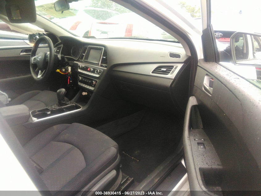 VIN 5NPE24AF6JH623153 2018 HYUNDAI SONATA SE