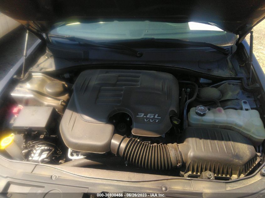 2019 CHRYSLER 300 TOURING - 2C3CCAAG8KH758211