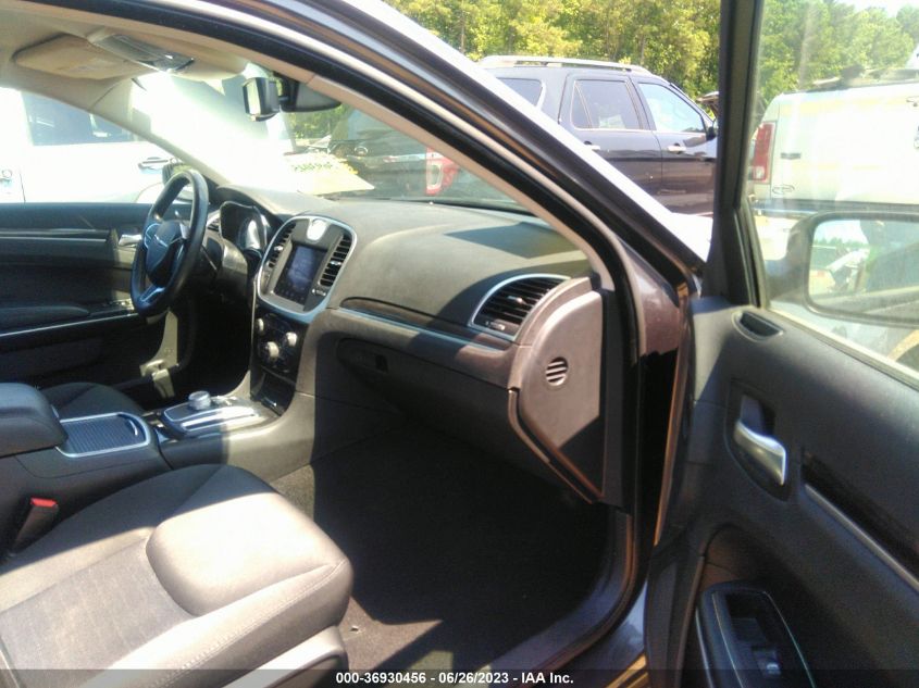 2019 CHRYSLER 300 TOURING - 2C3CCAAG8KH758211