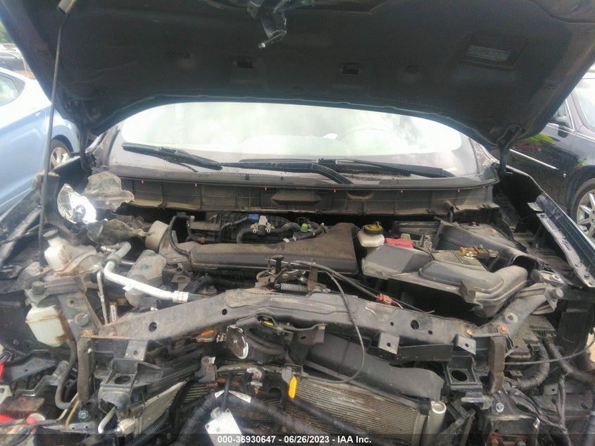 VIN KNMAT2MV1JP588013 2018 NISSAN ROGUE SV