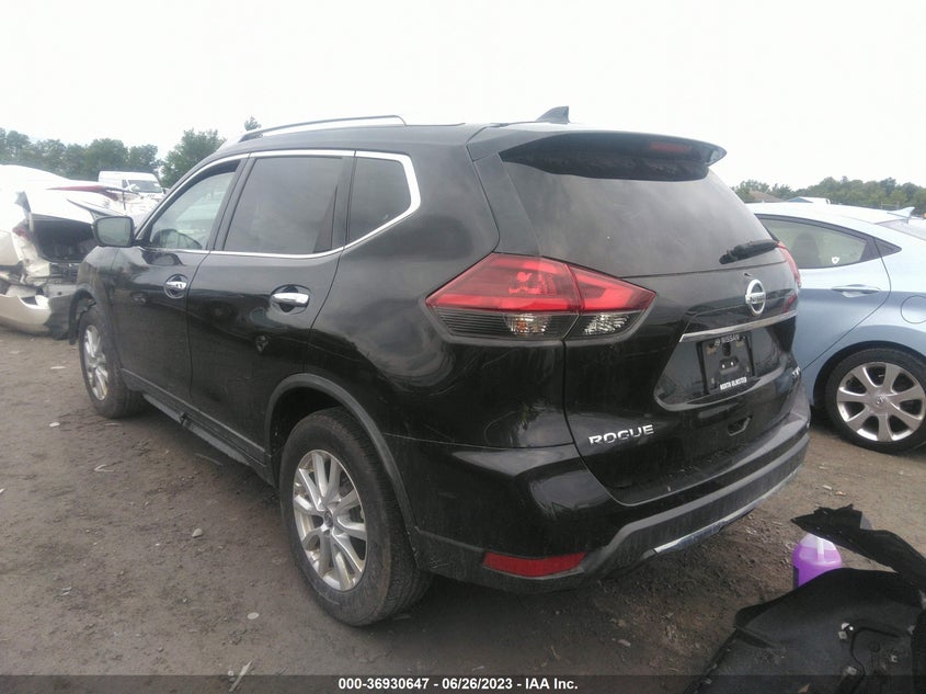 VIN KNMAT2MV1JP588013 2018 NISSAN ROGUE SV
