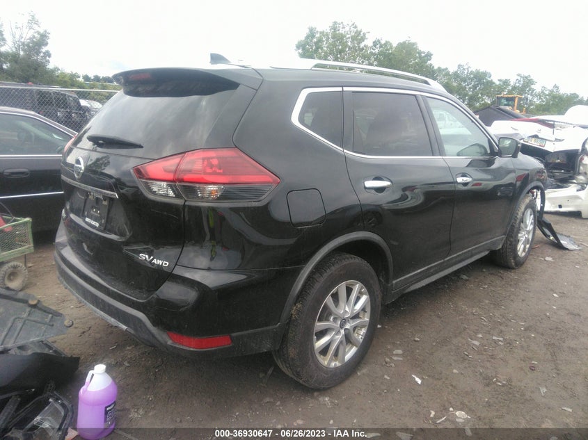 VIN KNMAT2MV1JP588013 2018 NISSAN ROGUE SV