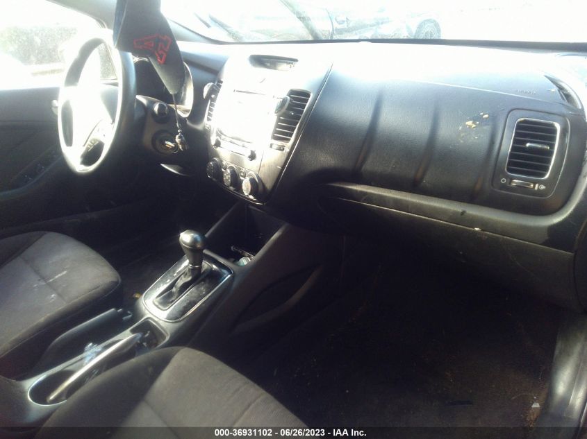 2018 KIA FORTE LX - 3KPFK4A76JE189625