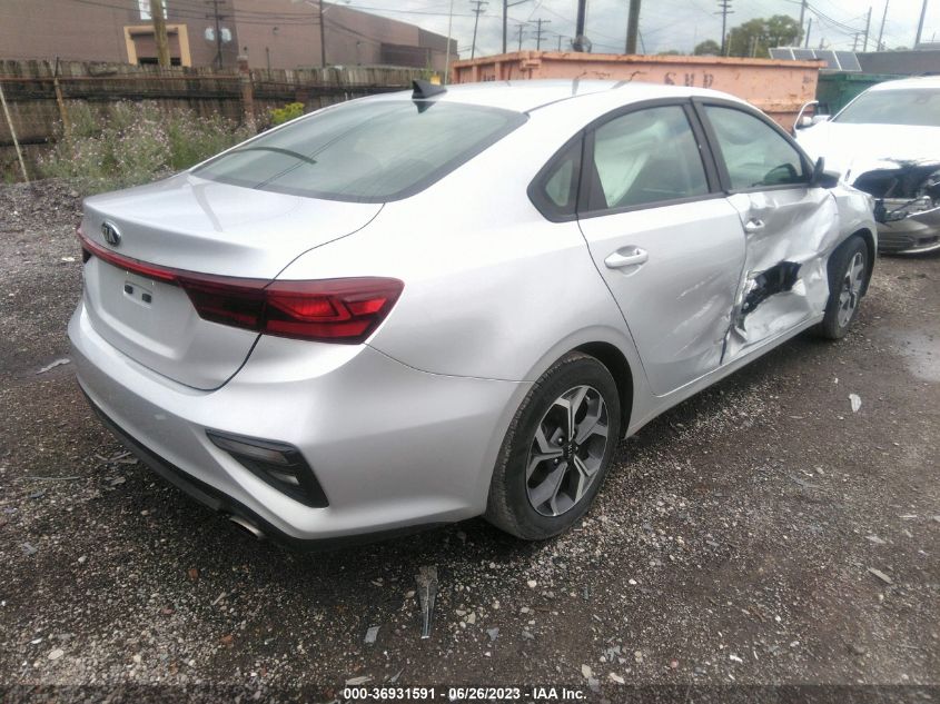 3KPF24AD8ME372499 Kia Forte FE/LXS 4