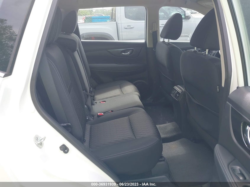 VIN KNMAT2MTXHP575284 2017 NISSAN ROGUE S/SV