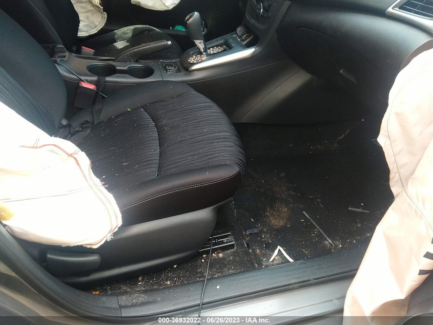 VIN 3N1AB7AP1KY217524 2019 NISSAN SENTRA SV
