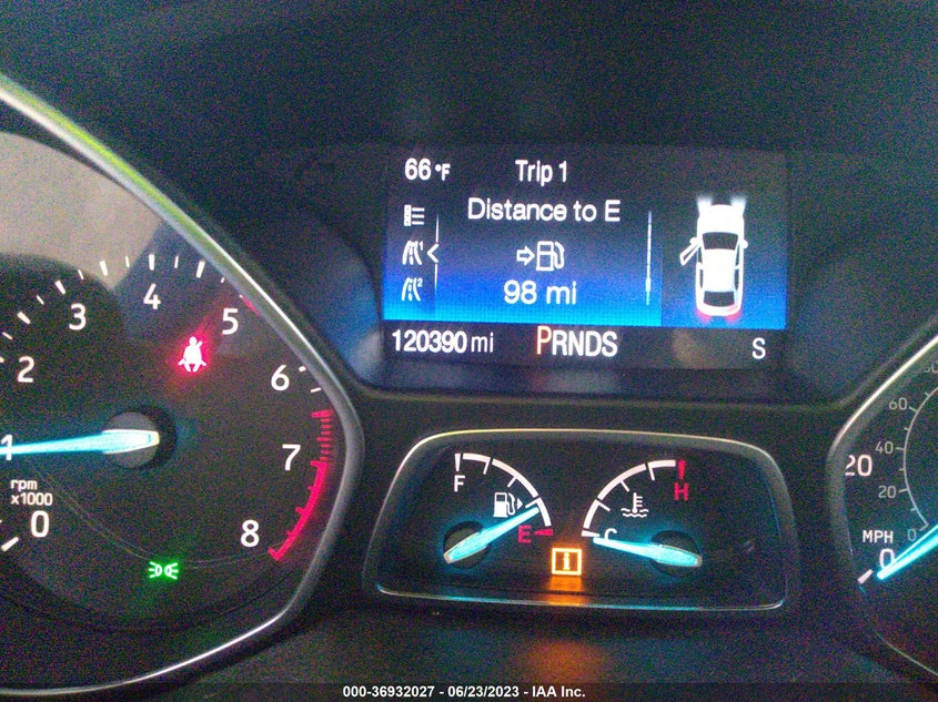 VIN 1FMCU9GD7JUA76190 2018 FORD ESCAPE SE