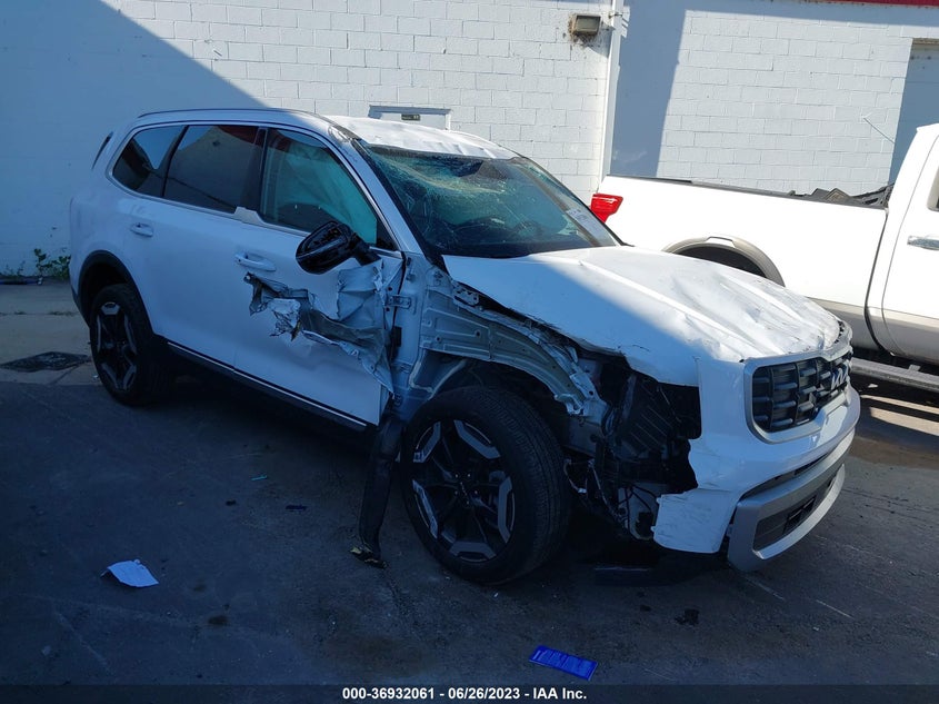 VIN 5XYP6DGC0PG330374 2023 KIA TELLURIDE S