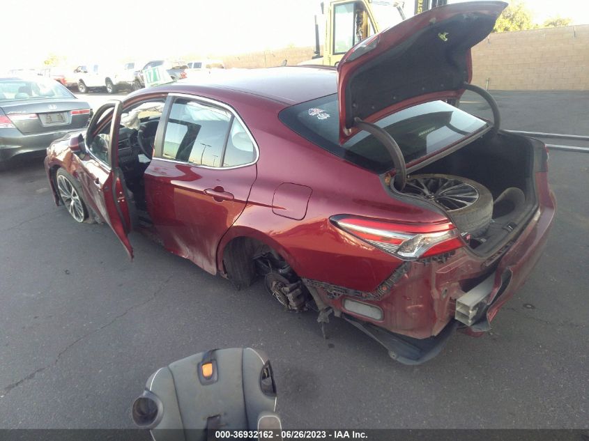 2018 TOYOTA CAMRY SE - 4T1B11HK1JU503866