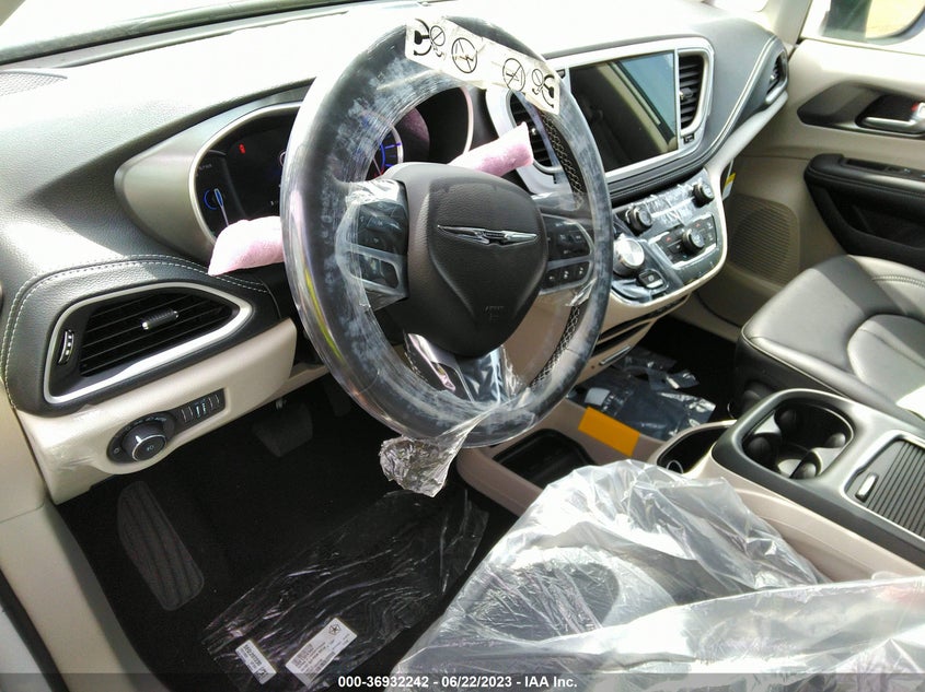 VIN 2C4RC1L74PR579832 2023 CHRYSLER PACIFICA HYBRID TOURING L