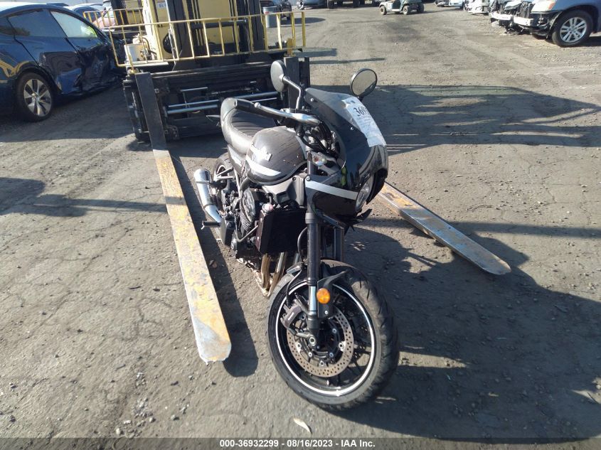 2022 KAWASAKI ZR900 - JKAZR2E10NA010310