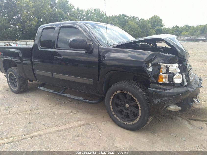 2013 CHEVROLET SILVERADO 1500 LT - 1GCRKSE78DZ377325