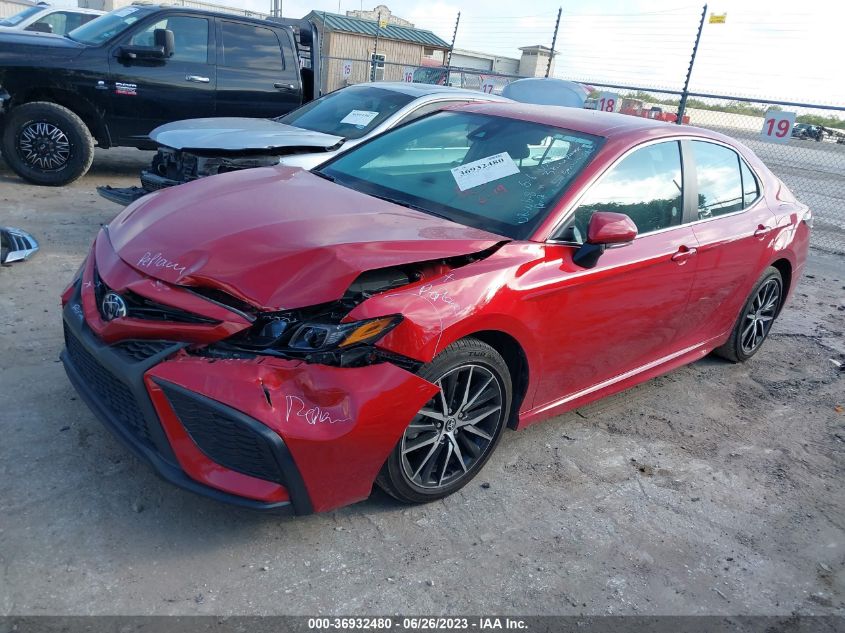 2022 TOYOTA CAMRY SE - 4T1G11AK1NU032646