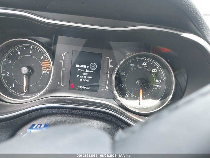VIN 1C4PJLLB7KD403866 2019 JEEP CHEROKEE LATITUDE PLUS