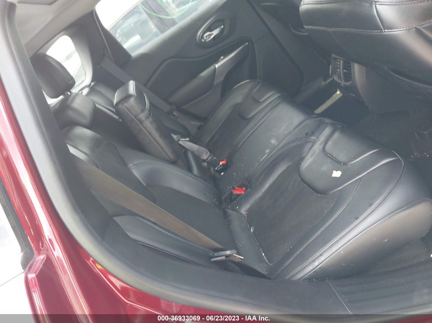 VIN 1C4PJLLB7KD403866 2019 JEEP CHEROKEE LATITUDE PLUS