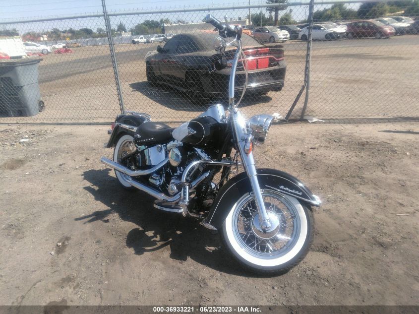 2013 HARLEY-DAVIDSON FLSTC HERITAGE SOFTAIL CLASSIC - 1HD1BWV31DB041962