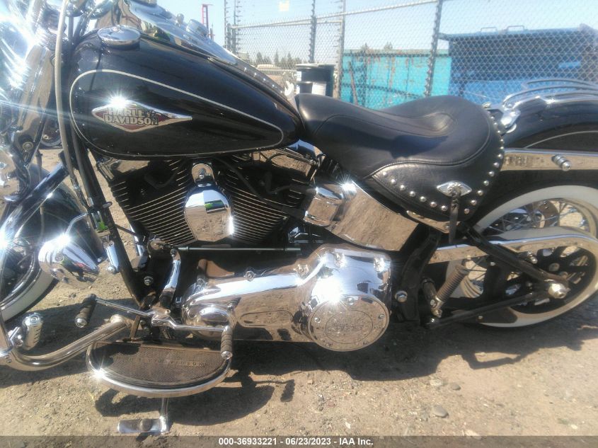 2013 HARLEY-DAVIDSON FLSTC HERITAGE SOFTAIL CLASSIC - 1HD1BWV31DB041962